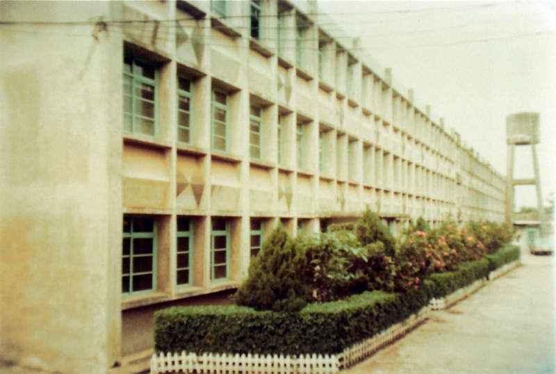 早期的綜合教學大樓